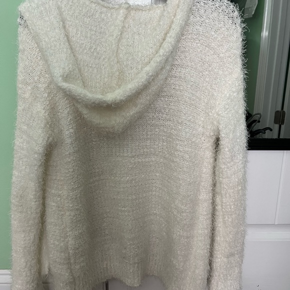 Fuzzy White Mudd Hooded Cardigan - Picture 2 of 3